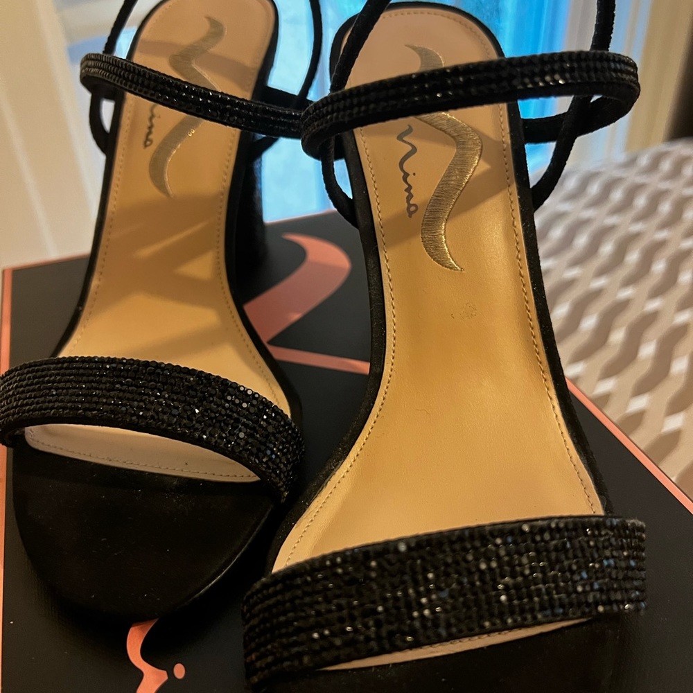 Nina Sanchia beaded dress shoe.